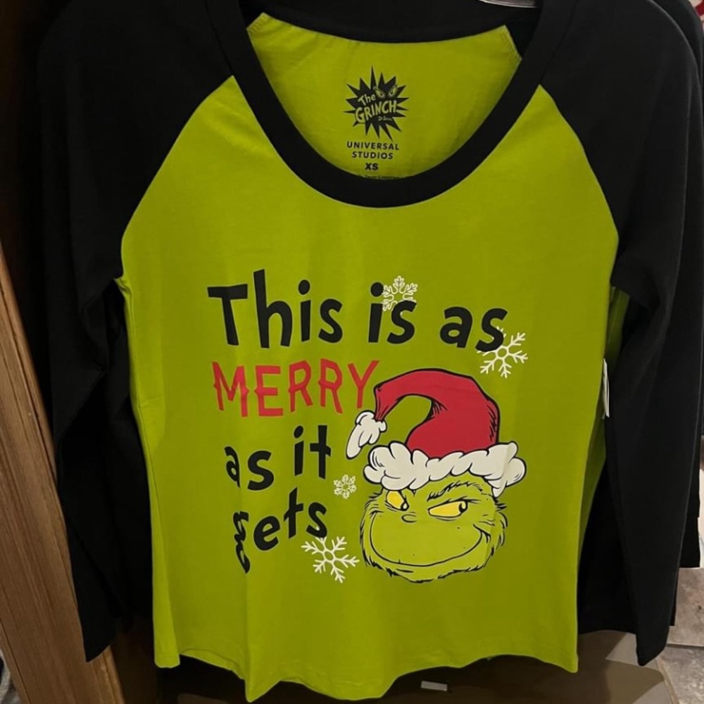 Grinch Universal Studios shirt Women small green black 3/4 sleeve 100 cotton